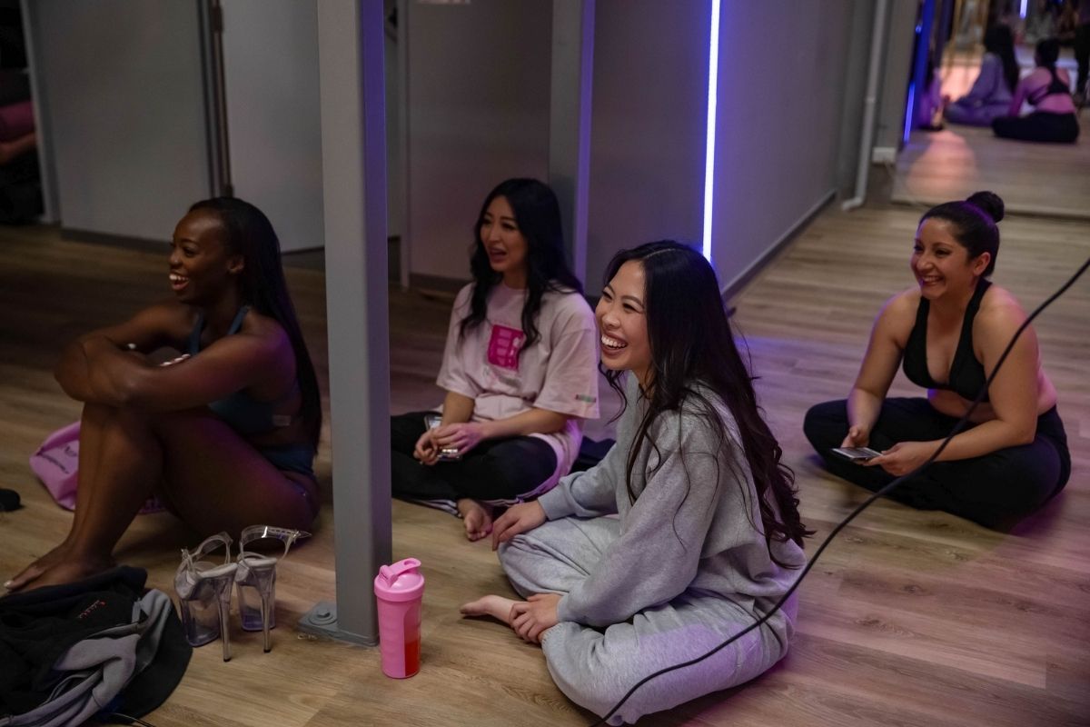 How To Progress As A Beginner Pole Dancer